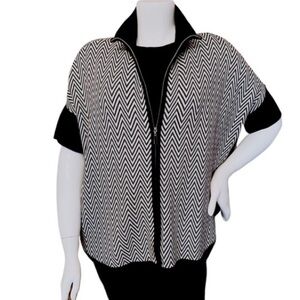 WHBM Zip Front Black & White Chevron Sweater Cape Size S/M